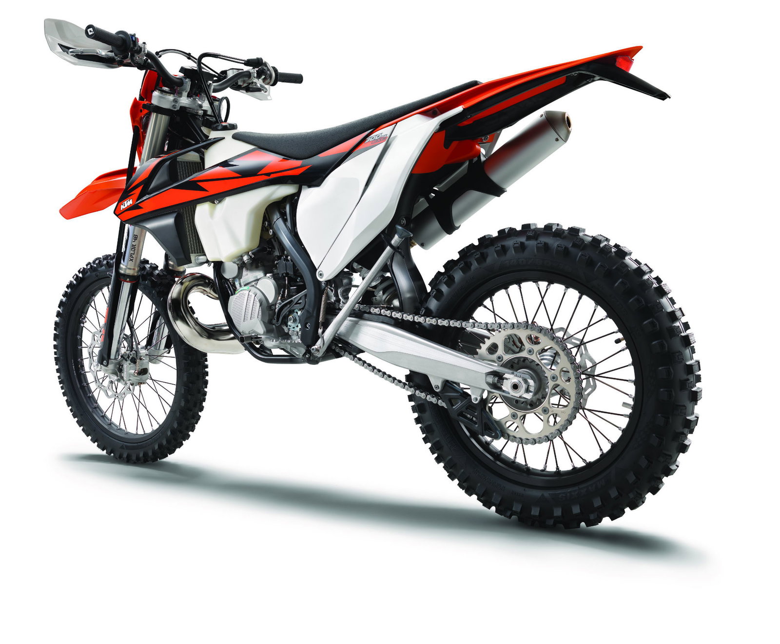 KTM reveals world’s first two-stroke fuel-injected enduro bikes